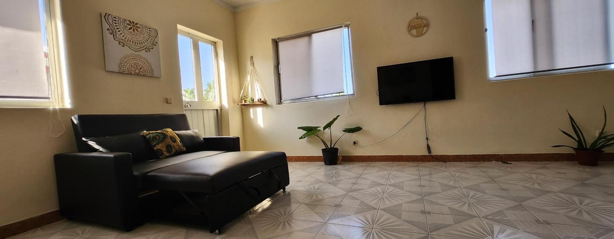 No Cash Accepted-Meeting Point Hostel- Praia, Also In Tarrafal & Fogo Exterior photo