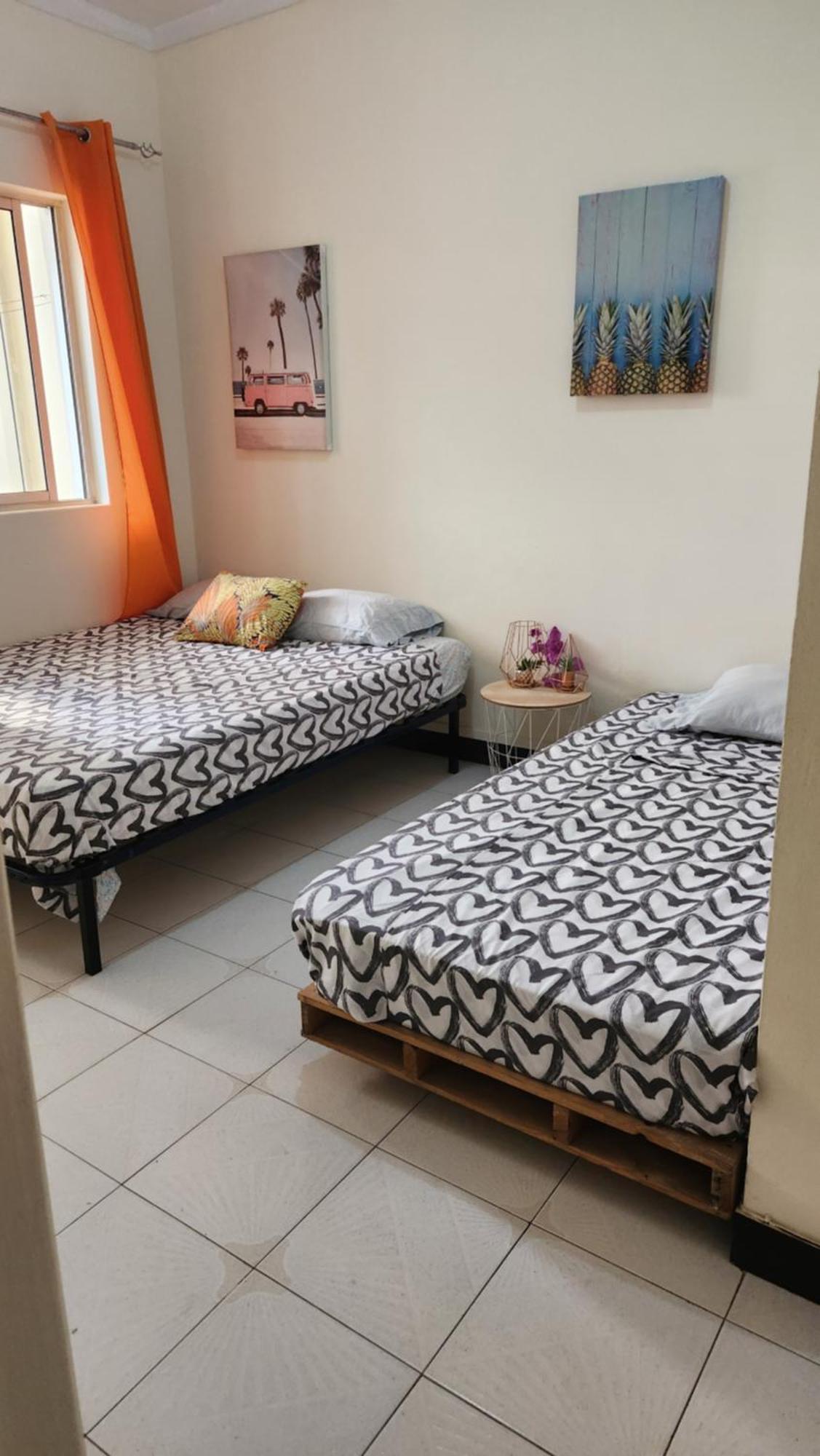 No Cash Accepted-Meeting Point Hostel- Praia, Also In Tarrafal & Fogo Exterior photo